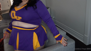 1349777050_hot-cheerleader-got-fat-halloween-cosplayits-finally-the_0.mp4