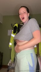 1159576292_stuffing-by-video-aftermath-of-burps_0.mp4