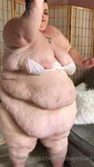 126227466_a-sexy-striptease-for-you-all-enjoy-all-600-lbs-in-glorious_0.m4v