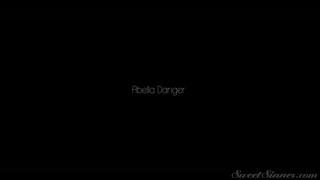 SweetSinner.2018.09.25.Abella.Danger.Paparazzi.Part.1.No.Troubles.Now.Scene.1.1080p.mp4
