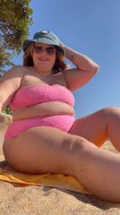 726014298_what-would-you-do-if-you-saw-me-at-the-beach_1.m4v
