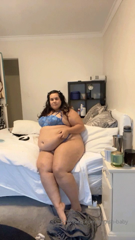 1143248155_wobble-watch-can-someone-come-feed-me-in-bed-today-please_0.mp4