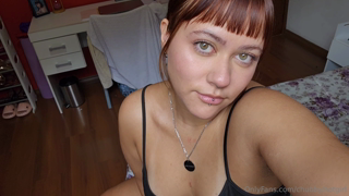 914425994_angel-face-and-big-belly-you-like-this-way_0.mp4