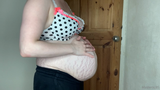 362575121_my-bump-is-growing-really-fast-watch-me-try-and-fit-in-a-ra_0.m4v