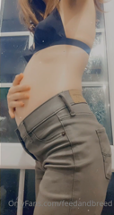 198551595_i-adore-my-body-like-this-when-its-most-stretched-out-an_0.m4v