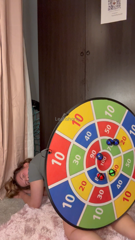 1032439100_darts_0.mp4