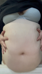1369877601_the-way-you-can-hear-my-fat-slapping-against-the-sink-and-he_1.mp4