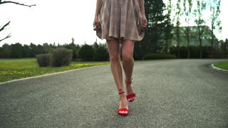 Love Her Feet - 2021-11-17 - Seduced By Her Soft and Sensual Feet [WEBDL-1080p].mp4