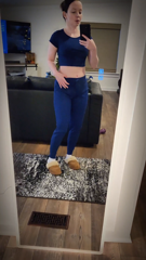 1460596394_outfit-for-day-4-of-my-4-days-of-hosting-christmas-finally_0.mp4