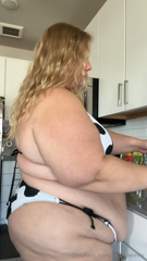 1071493807_these-weight-gain-shakes-get-more-delicious-each-time-i-make_0.mp4
