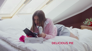 wowgirls.20.01.31.dixie.brown.delicious.pie.1080p.mp4