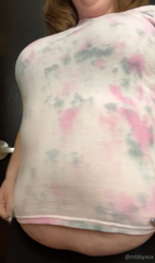 922343434_most-of-my-shirts-are-starting-to-fit-like-this_2.mp4