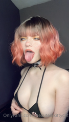 236642410_some-very-revealing-ahegao-in-my-microkini_1.m4v