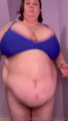 909595378_god-i-love-how-fat-and-jiggly-im-getting_2.mp4