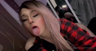528895038_masturbating-to-your-dms-all-night-again_0.m4v