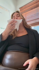 760121057_surprise-surprise-the-office-fat-girl-is-eating-again_1.m4v