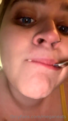 433778449_im-always-up-snacking_1.m4v