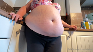 615018044_i-got-back-from-a-2-week-vacation-and-after-stuffing-myself_5.m4v