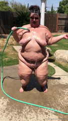 8527072_gettin-wet_0.mp4