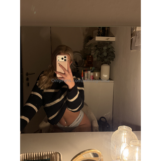 2026-01-243840x5120_9a56dc20dce94e783752a9361a4130e02233611289I like mirrors because they tell the truth. You’re still looking. Now act accordingly 😏.jpg