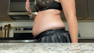 431441422_stuffing-in-a-tight-skirt_0.m4v