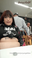 692960275_04-41-minutes-i-went-looking-for-my-daily-burger-and-just_0.mp4