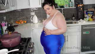 1101831234_just-sent-ppv-fat-stepsister-fails-workout-your-fat-st_0.mp4