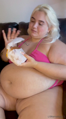 1110583500_s-it-just-me-or-is-it-hot-in-here-watch-me-tear-up-thi_7.mp4