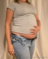 738255261_part-3-of-3-belly-before-and-after-eating-is-it-noticea_3.mp4