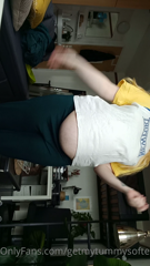 127510233_i-ate-myself-to-big-for-this-shirt_0.m4v