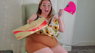324617901_dani-s-dressed-up-in-her-cutest-new-outfit-and-ready-to-funn_0.m4v