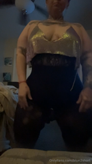 blue2short_New_outfit_already_broke_the_top_busting_out_of_it🤦🏻‍♀️__4264337233.mp4
