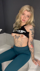 -Just some extras post workout️- by imsadspice from OnlyFans.mp4