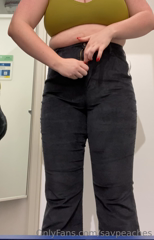 468116465_i-ve-been-outgrowing-all-my-clothes-so-quickly-i-needed-a-li_0.m4v