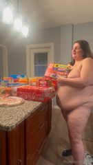 1794293716_i-couldnt-resist-showing-off-my-latest-snack-haul-over-30_0.mp4