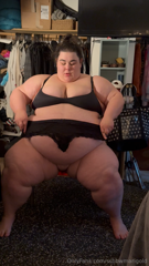 1323277739_squeezing-my-6x-body-into-3xl-panties-ripping-4xl-panties-t_0.mp4