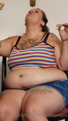 496450972_yesterday-i-was-starving-i-wanted-to-eat-something-yummy-i_10.mp4