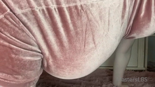 418722949_look-how-huge-my-belly-is-its-big-because-today-i-ate-my-b_0.mp4