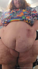 1341342673_look-at-how-far-my-fat-belly-sticks-out_0.mp4