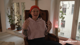 13a Director Karyn Introduces You to Her Favorite BDSM Video.mp4
