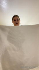 439464069_dancing-behind-a-towel_0.mp4