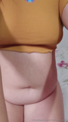 1154550876_send-me-a-tip-if-you-like-seeing-my-belly-swollen-like-this_0.mp4
