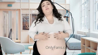 751880989_fattening-your-boss-work-doesn-t-have-to-be-boring-your_2.mp4