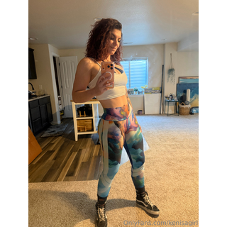 kenisagirl_2457701165_source.png