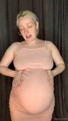 859334195_35-weeks-pregnant-measurements-watch-me-measure-my-bu_0.m4v