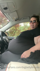 618324969_fat-girl-in-a-little-car-no-thats-not-it-massive-gal_0.mp4
