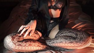[2026-04-17] 🥵 ASMR sucking long mic, scratching and hot riding by Elsa 💦.mp4