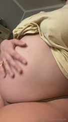 1098551028_3rd-dinner-of-the-night-ft-some-real-hefty-burps-hehe_1.mp4