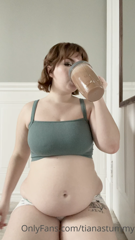 265875542_having-a-healthy-breakfast-of-weight-gain-shake-3-just-what_0.m4v