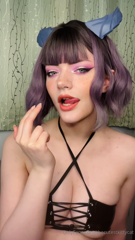 789532033_sucking-on-my-fingers-and-making-lots-of-spit-for-you-to-cle_0.mp4